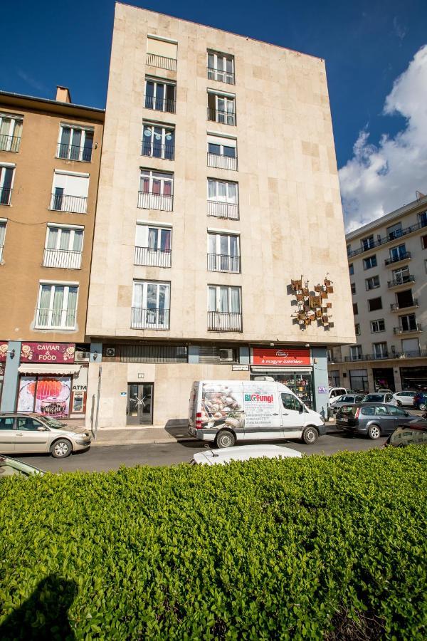 Danube Apartment Budapest Luaran gambar