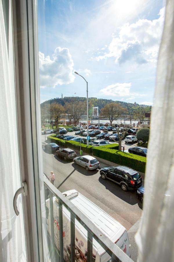 Danube Apartment Budapest Luaran gambar
